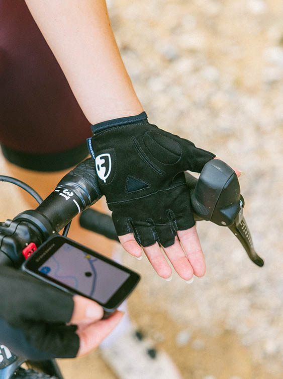 GANTS UKI
